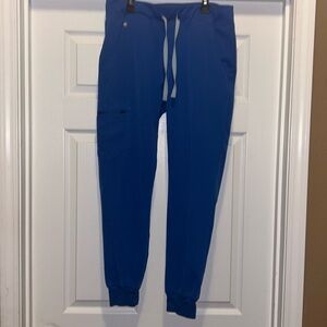 Figs Zamora joggers in royal blue